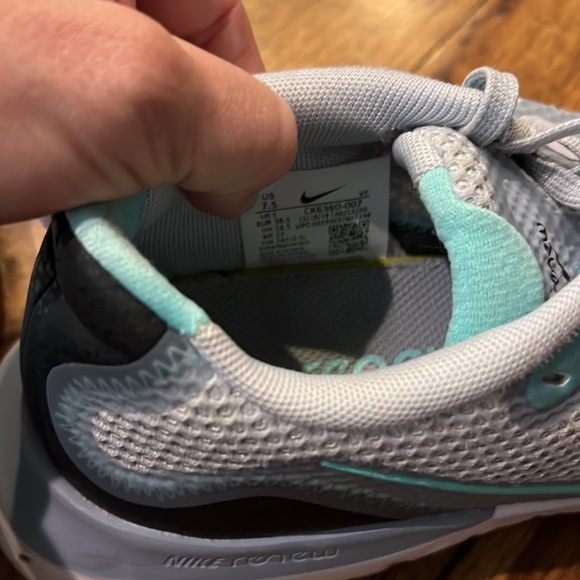 Nike Renew running shoes - Picture 4 of 5